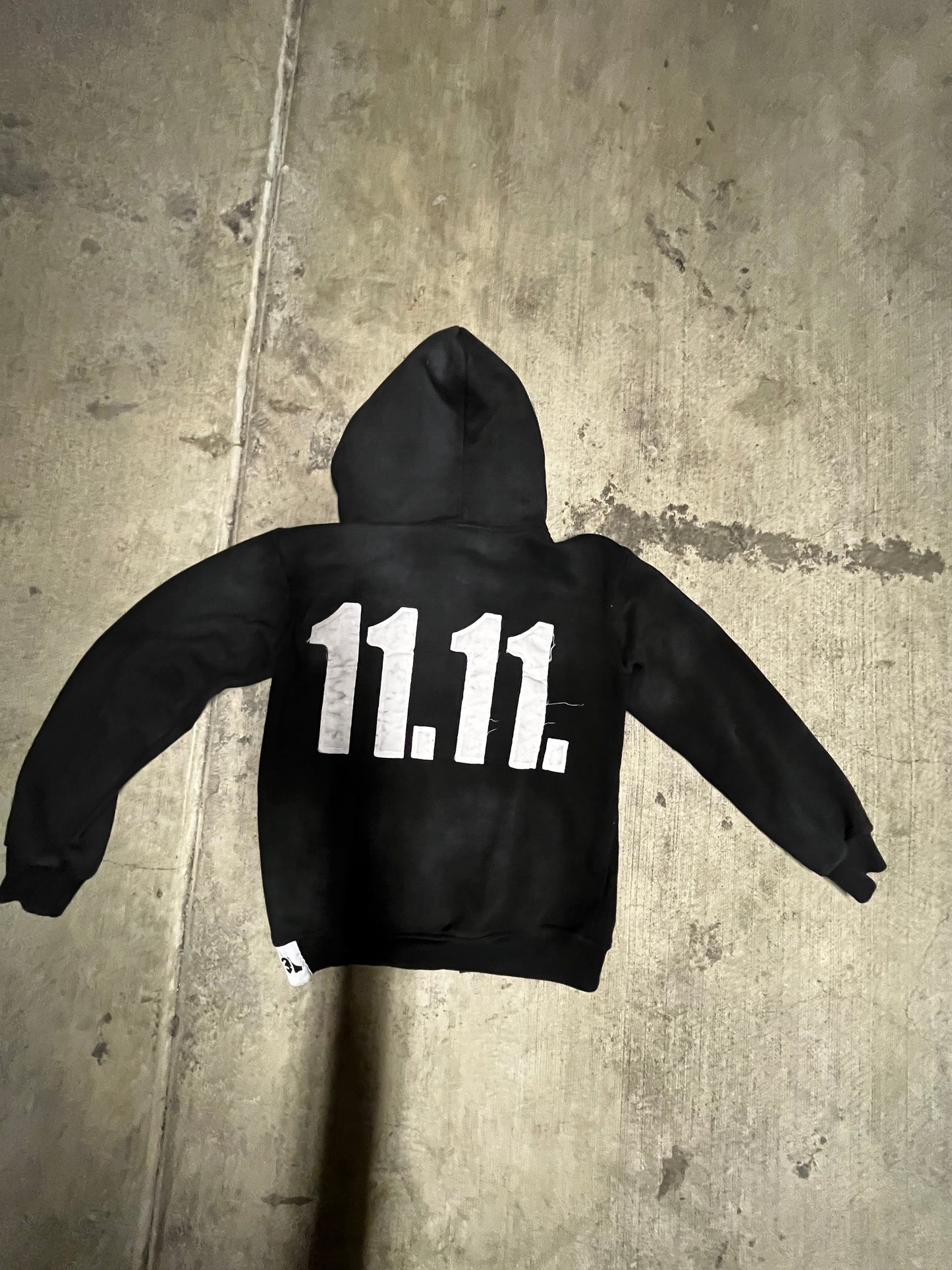 W3luv Black Zip-up ⚠️(PRE ORDERS)!!